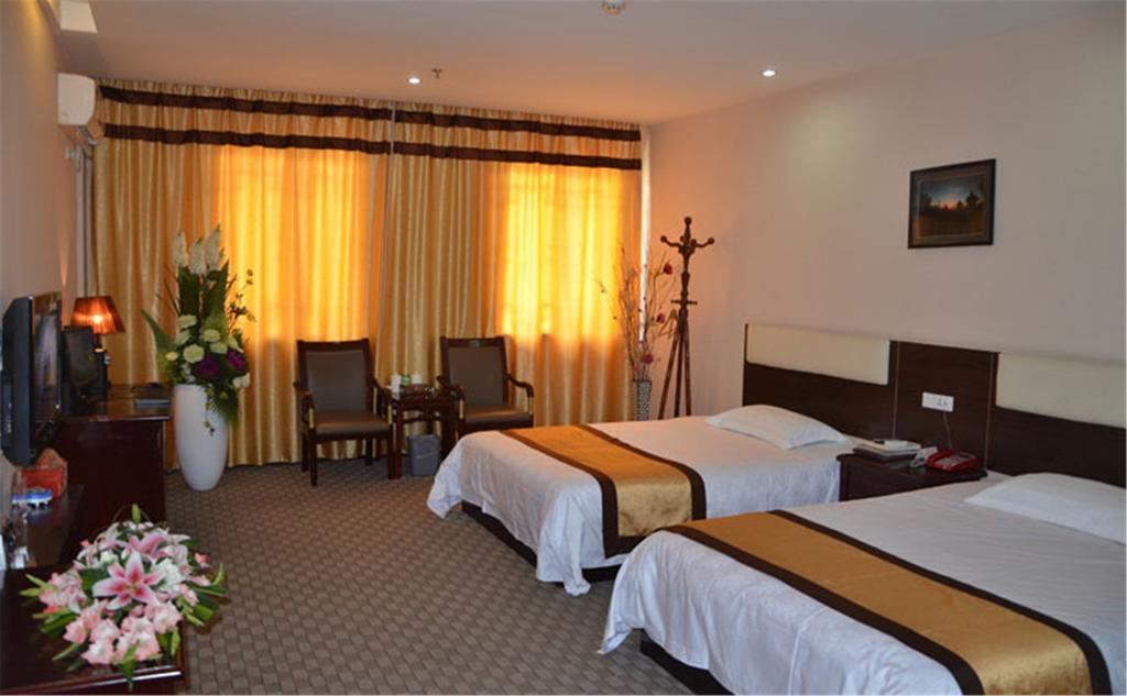 Wudangshan Yinjie Holiday Hotel Danjiangkou Rum bild