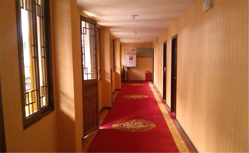 Wudangshan Yinjie Holiday Hotel Danjiangkou Exteriör bild
